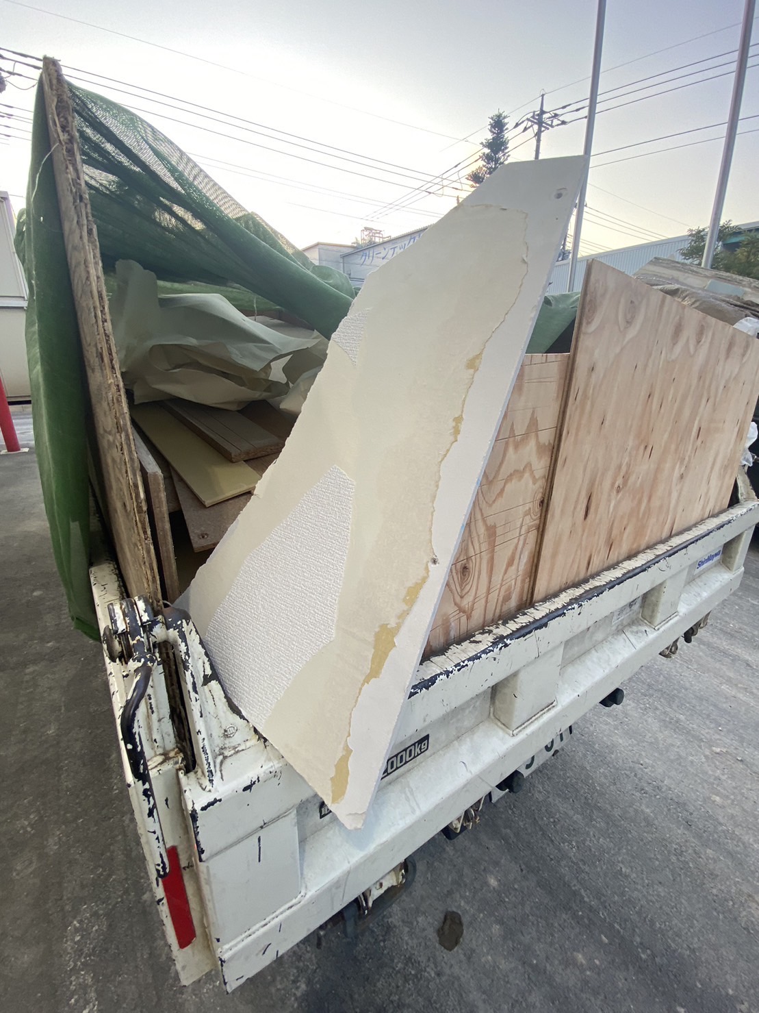 【産業廃棄物の処理】石膏ボード運搬の産廃処理事例を紹介します。